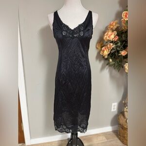 Elegant Black Lace Trim Nightgown
